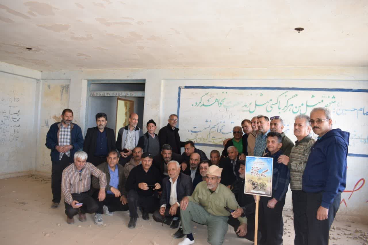 زمزمههای جاودان خاکریزها: سفر به قلب خاطرات زنده دفاع مقدس زمزمههای جاودان خاکریزها: سفر به قلب خاطرات زنده دفاع مقدس